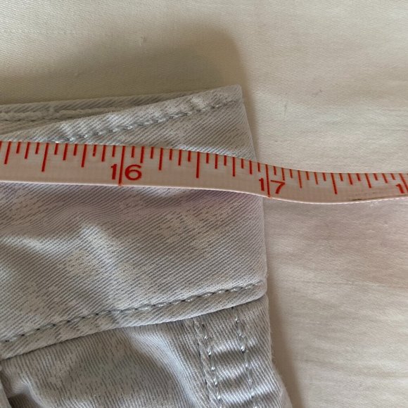 Gap Powder Blue White Floral Chino Capri Pants - Picture 8 of 9